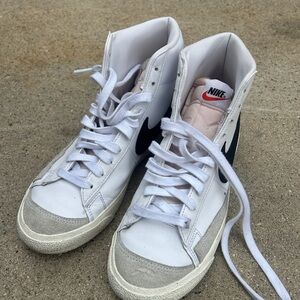 Nike Blazer Mid 77 Vintage White Sneakers